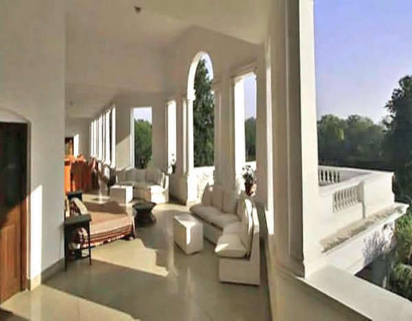 inside pics of pataudi palace