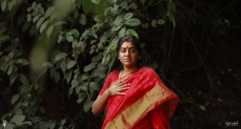 നിമിഷങ്ങൾക്ക് കനം വെയ്ക്കുമ്പോൾ എന്റെ നെഞ്ചിടിപ്പുകൾ നിയന്ത്രണാതീതമാവുകയായിരുന്നു.