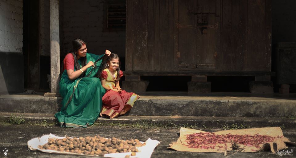 ഞാൻ പറയാറുള്ള മുത്തശ്ശി കഥകൾ കേട്ട് കൺമിഴിക്കുമ്പോഴും ഒരു നൂറു ചോദ്യങ്ങൾ ഉണ്ടാകുമായിരുന്നു അവൾക്ക് കൗതുകം കൊള്ളാൻ.