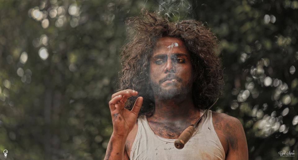 കാമം നുരയുന്ന കഴുകൻ കണ്ണുകളുമായി അവർ അവസരങ്ങൾക്ക് വേണ്ടി പാർത്തിരിക്കുന്നു.