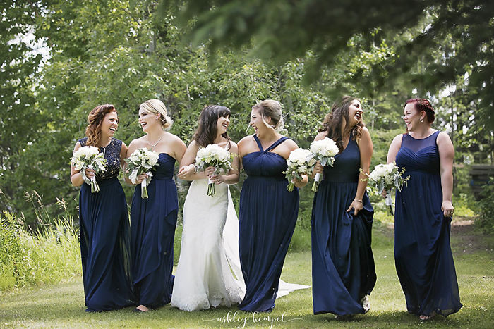 funny bridesmaid photo