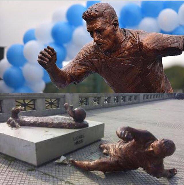 messi statue vandalized