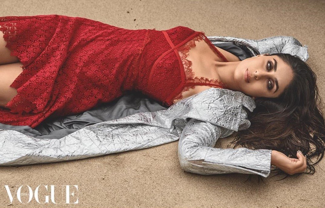 kareena kapoor as vogue cover girl january edition
