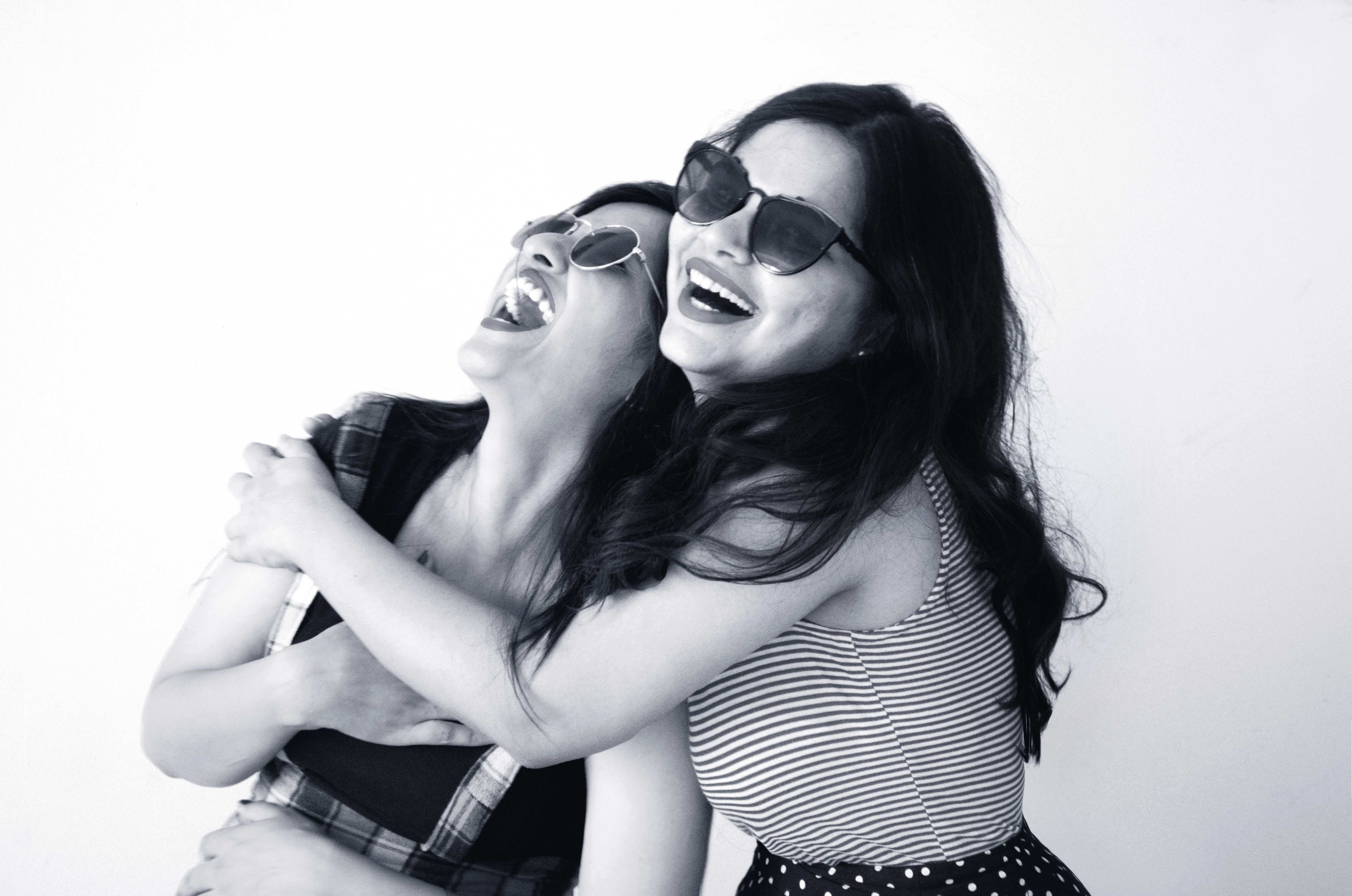 best friends romantic photoshoot