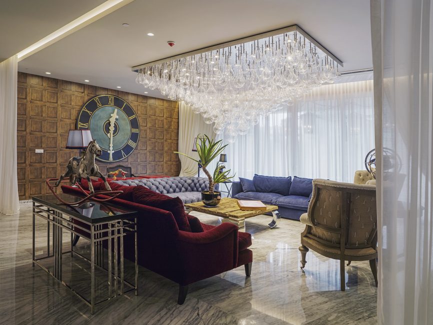 sussanne khan pune apartment pics