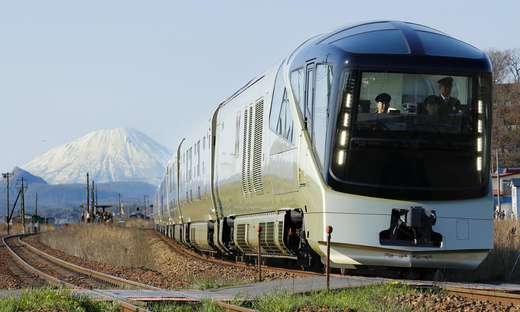 worlds most luxurious train inside pics