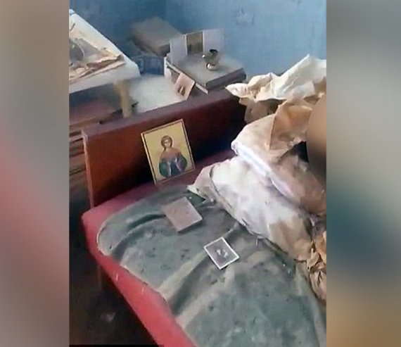 women spends 30 years with mummified mothers dead body