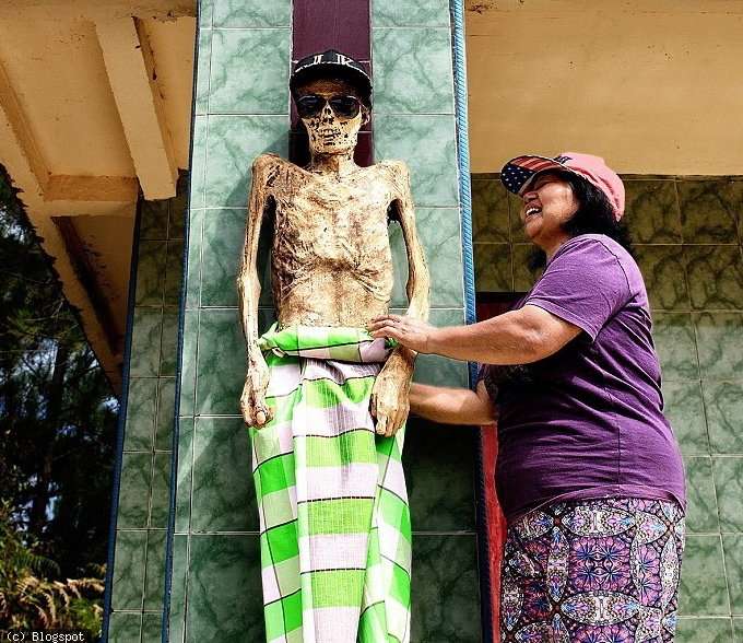 the Community that Digs Up Their Departed Relatives and dress them up