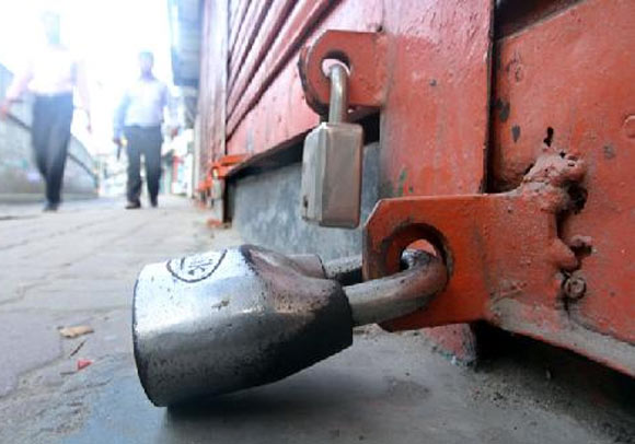 hartal at thrissur tomorrow har tal at TN hartal tomorrow state wide hartal tomorrow kannur bjp hartal adoor hartal thrissur and marayur hartal hartal at sreekaryam