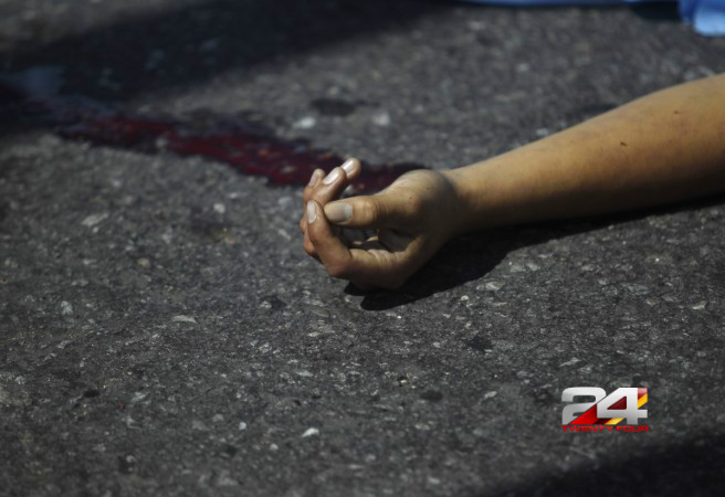 bus accident in pakistan killed 27
