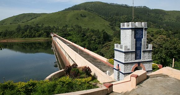 water level decreases in dam mullaperiyar committee to inspect dam today