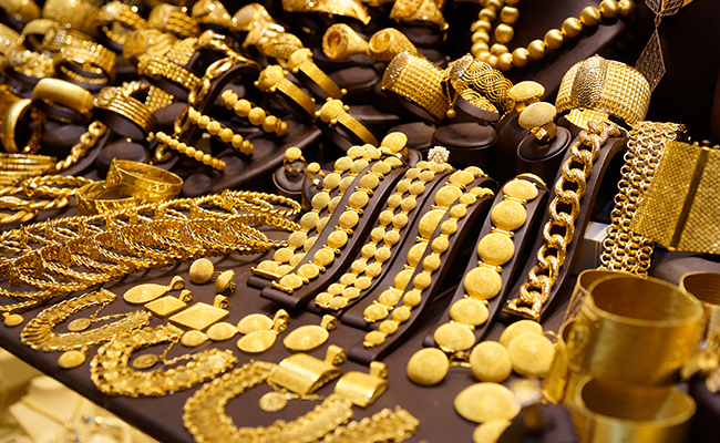 jwellery traders to go on indefinite strike gold price drop