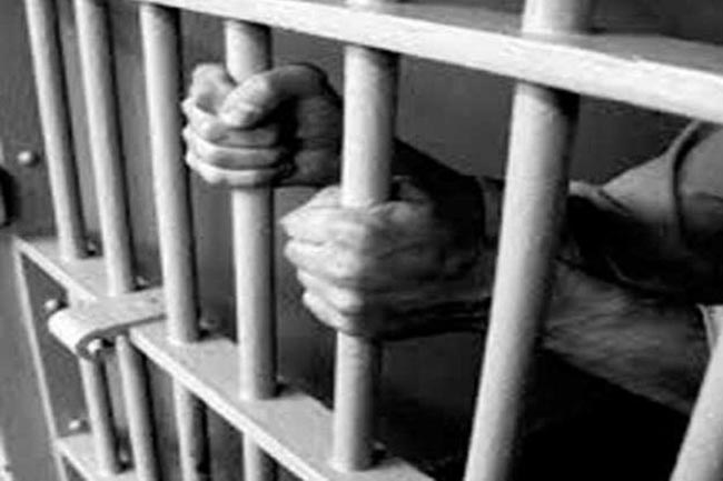 man died in custody