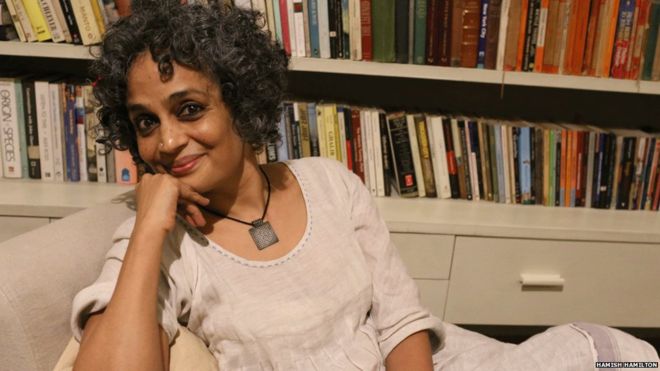 sc bans contempt of court against arundhati roy