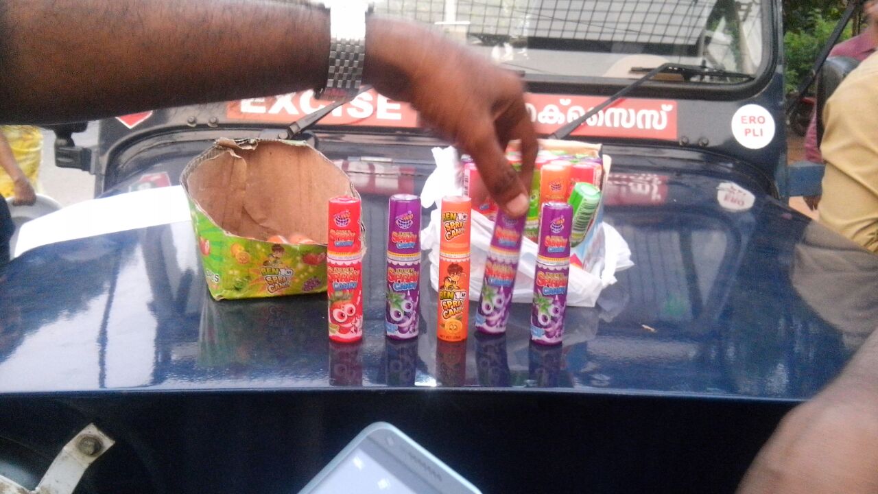 using-spray-to-narcotice