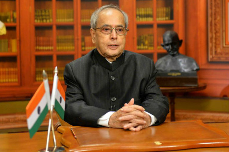pranab-mukherji wont compete for president post says pranab mukherjee
