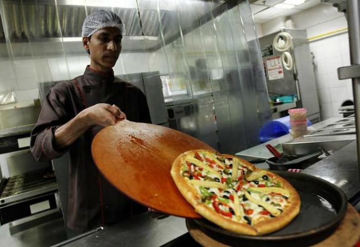 free pizza by pizza hut