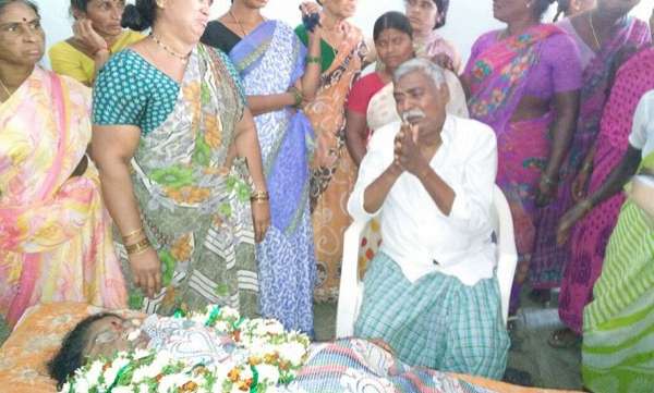 women suicided for currency ban