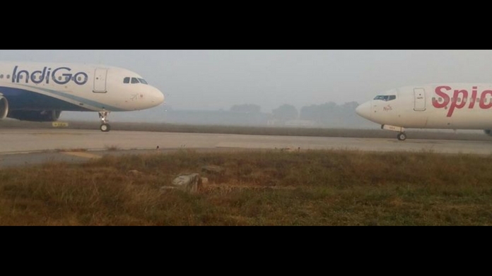 delhi flight
