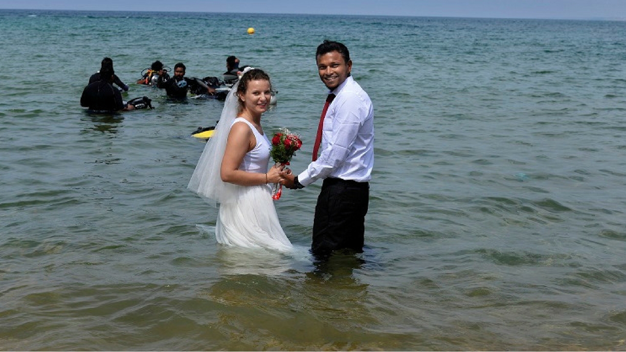 MARRIAGE UNDER WATER