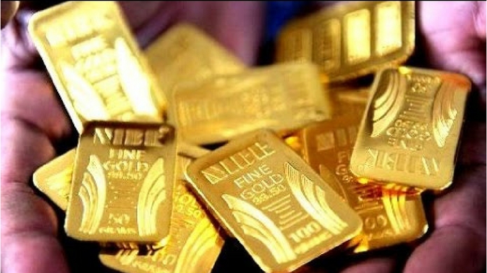 passenger with gold arrested from nedumbassery airport major gold hunt at karipur