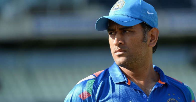dhoni resigned pune captiancy dhoni to 10000 club