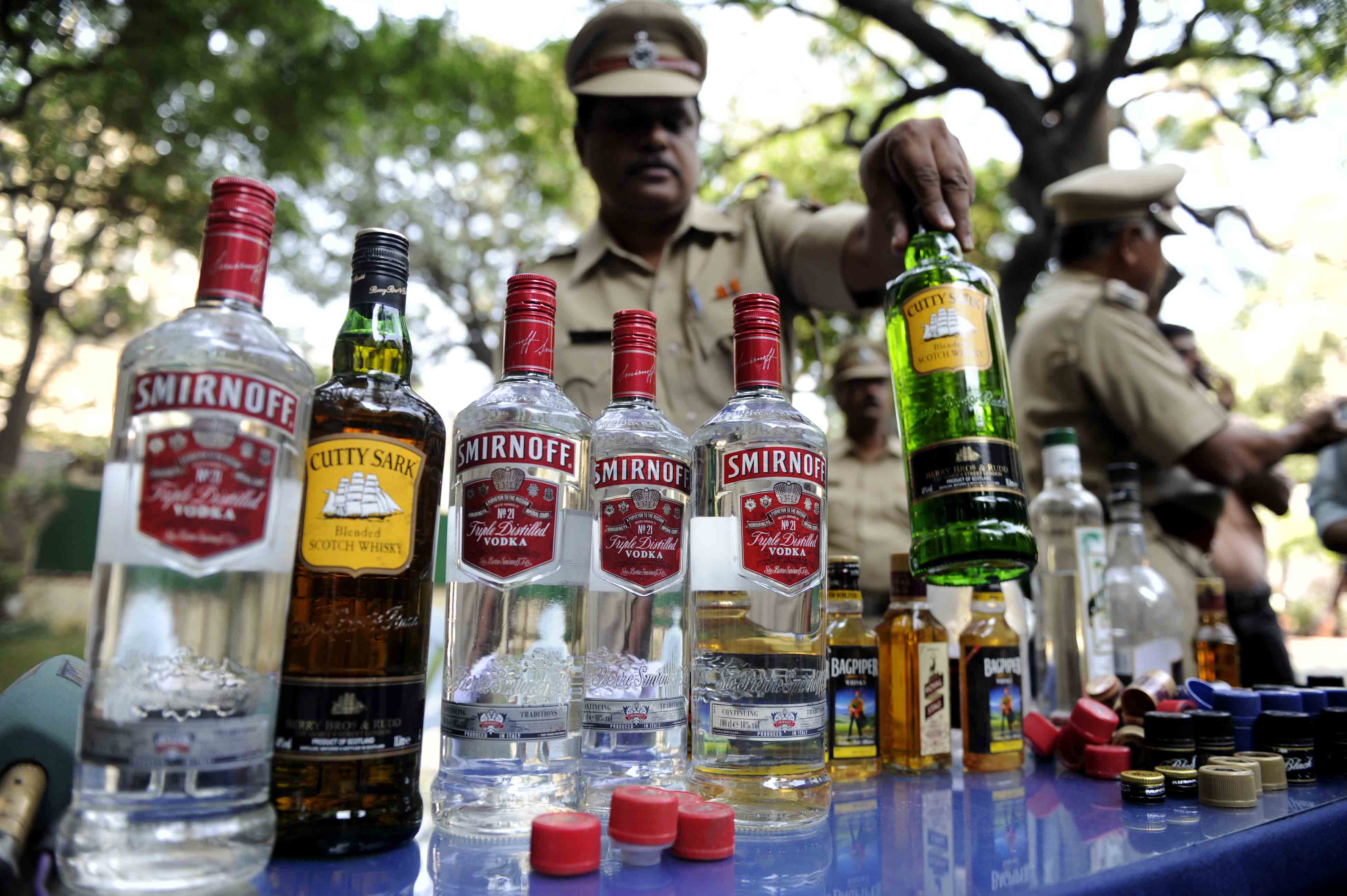 63 liquor bottle seized by perumbavoor police