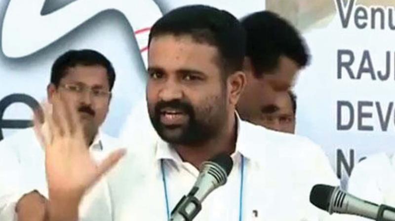 cr mahesh quits congress