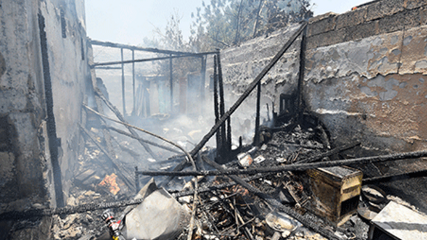 fire in dubai villa two died