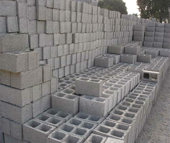 protest against hollow bricks company