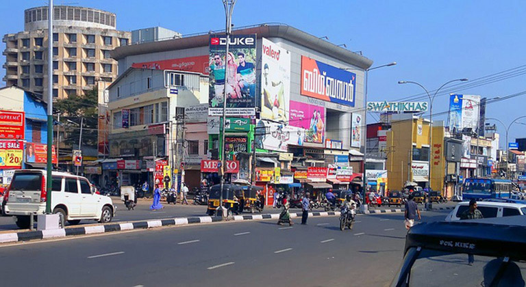illegal shops at kizhakkekotta to shut down