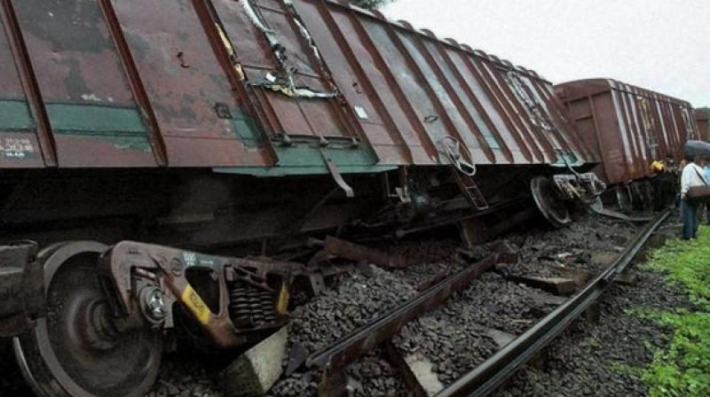 goods train derailed at kozhikode