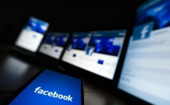 youth charged 3,2 crore for posting fake facebook post india first in facebook use 127 crore fake profiles in fb