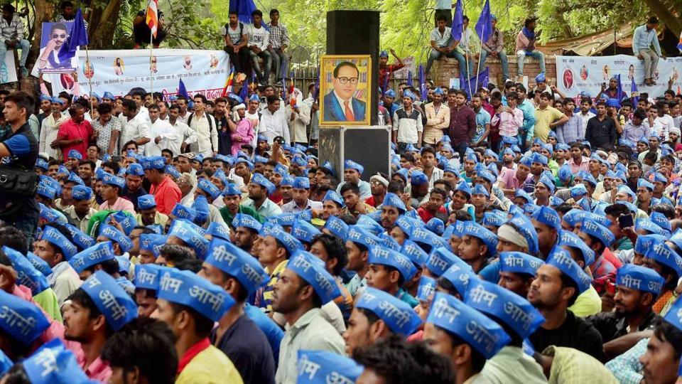 150 dalits convert to budhism