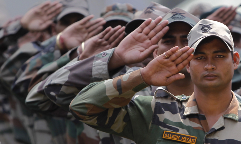 indian soldiers learn chinese language