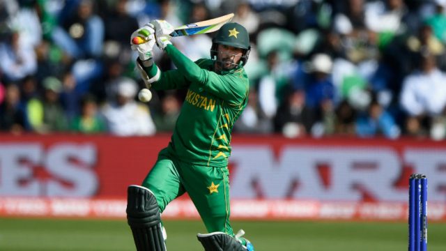 icc pak got 100 runs live update