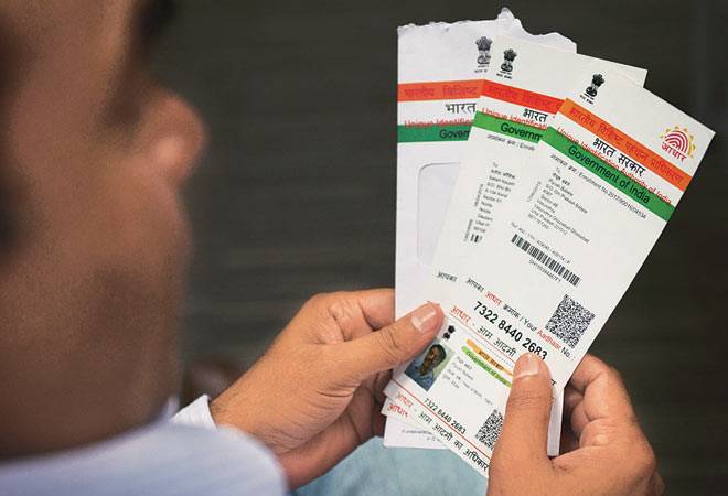 aadhar-card aadhar mandatory for realestate ആധാറുമായി ലിങ്ക് ചെയ്യുന്നതിനായി ഇലക്ടറൽ റോൾ പ്യുരിഫിക്കേഷൻ ആന്റ് ഓതന്റിക്കേഷൻ പദ്ധതി തിരഞ്ഞെടുപ്പ് കമ്മീഷൻ 2015ൽ ആരംഭിച്ചിരുന്നു. no aadhar no ration date extended to link aadhar