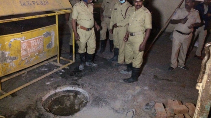 bengaluru man dead manhole