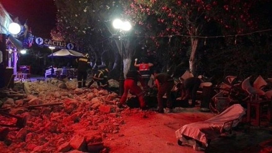 greece earthquake 2 killed