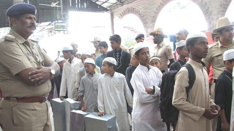 186 madrasa students detained at railway station
