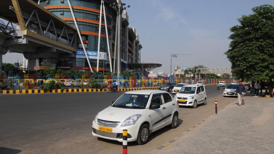 delhi govt bans share taxi
