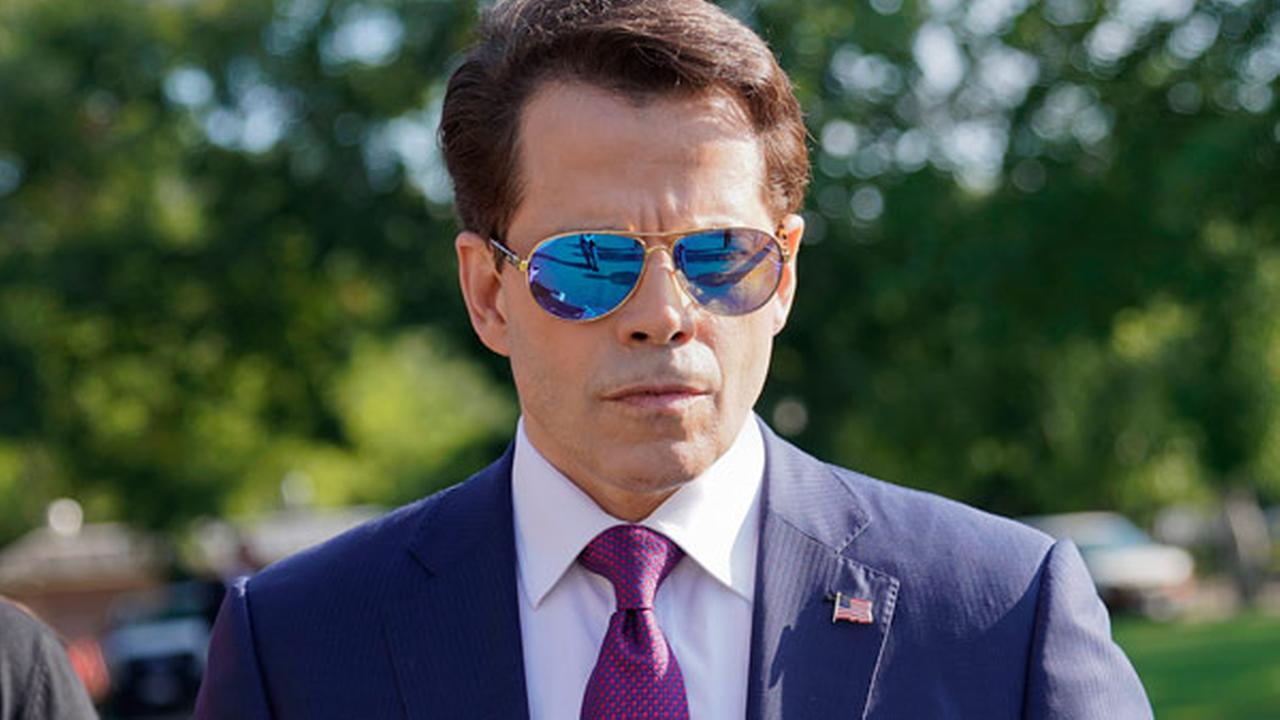 white house communication head Scaramucci ousted