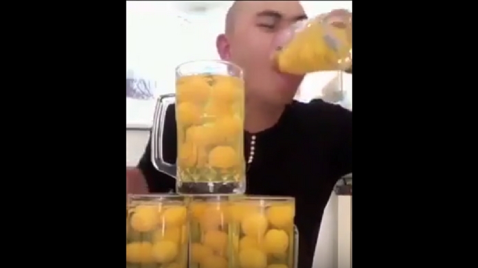50 eggs in 17 seconds video