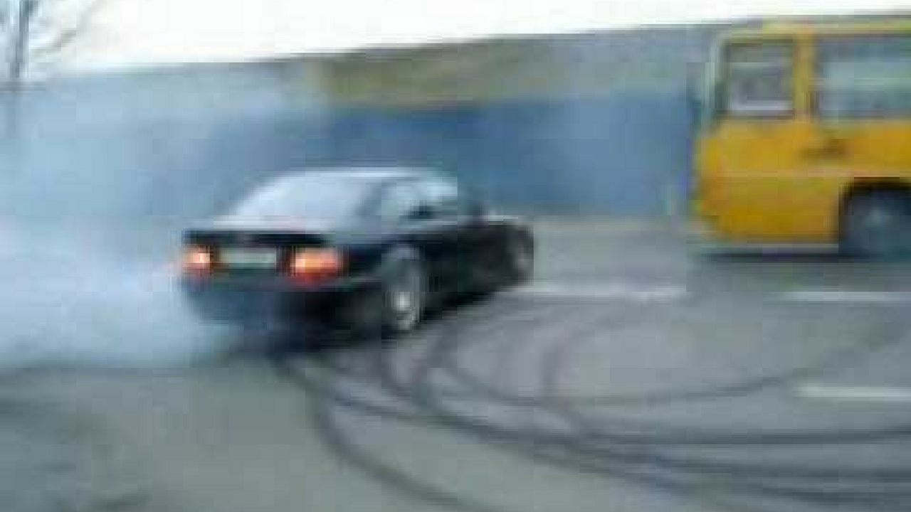 CAR STUNT (1)