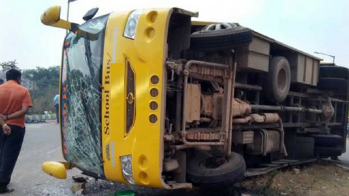 angamaly school bus accident 30 students injured