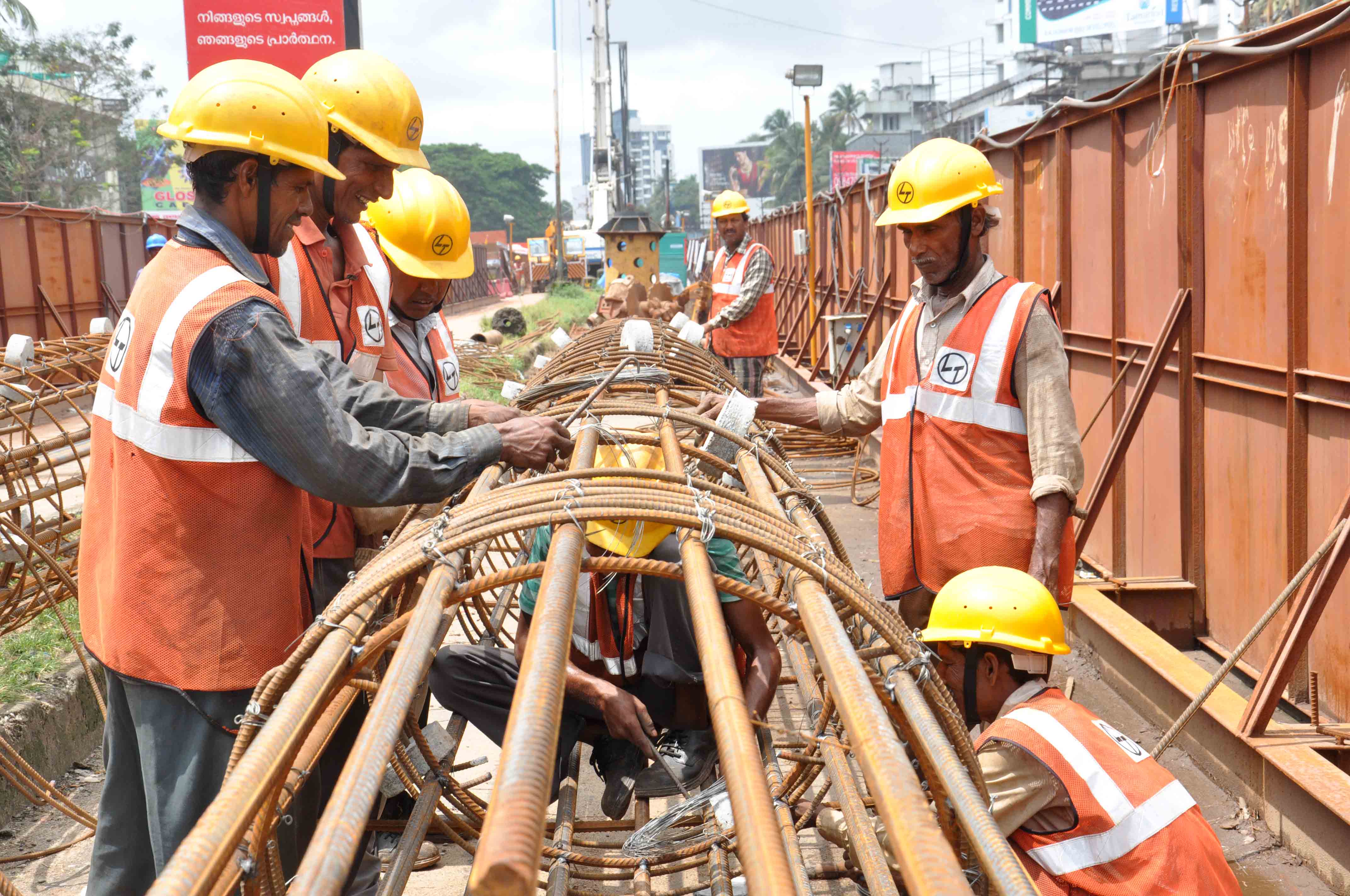 kochi metro workers strike