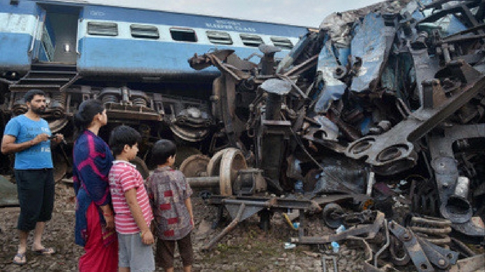 utkal train accident 13 employees expelled