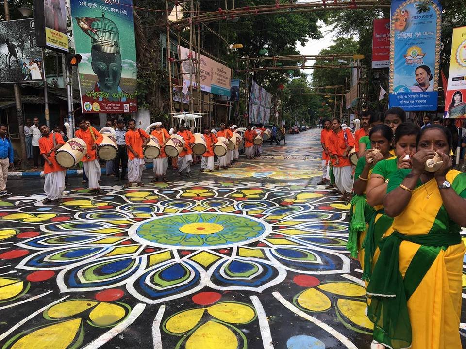 mighty rangoli in kolkatta