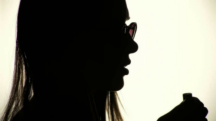woman attacks taxi driver kochi