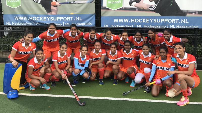 women hockey team